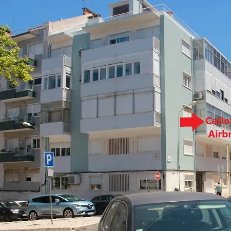 Familiar Em Zona Historica De